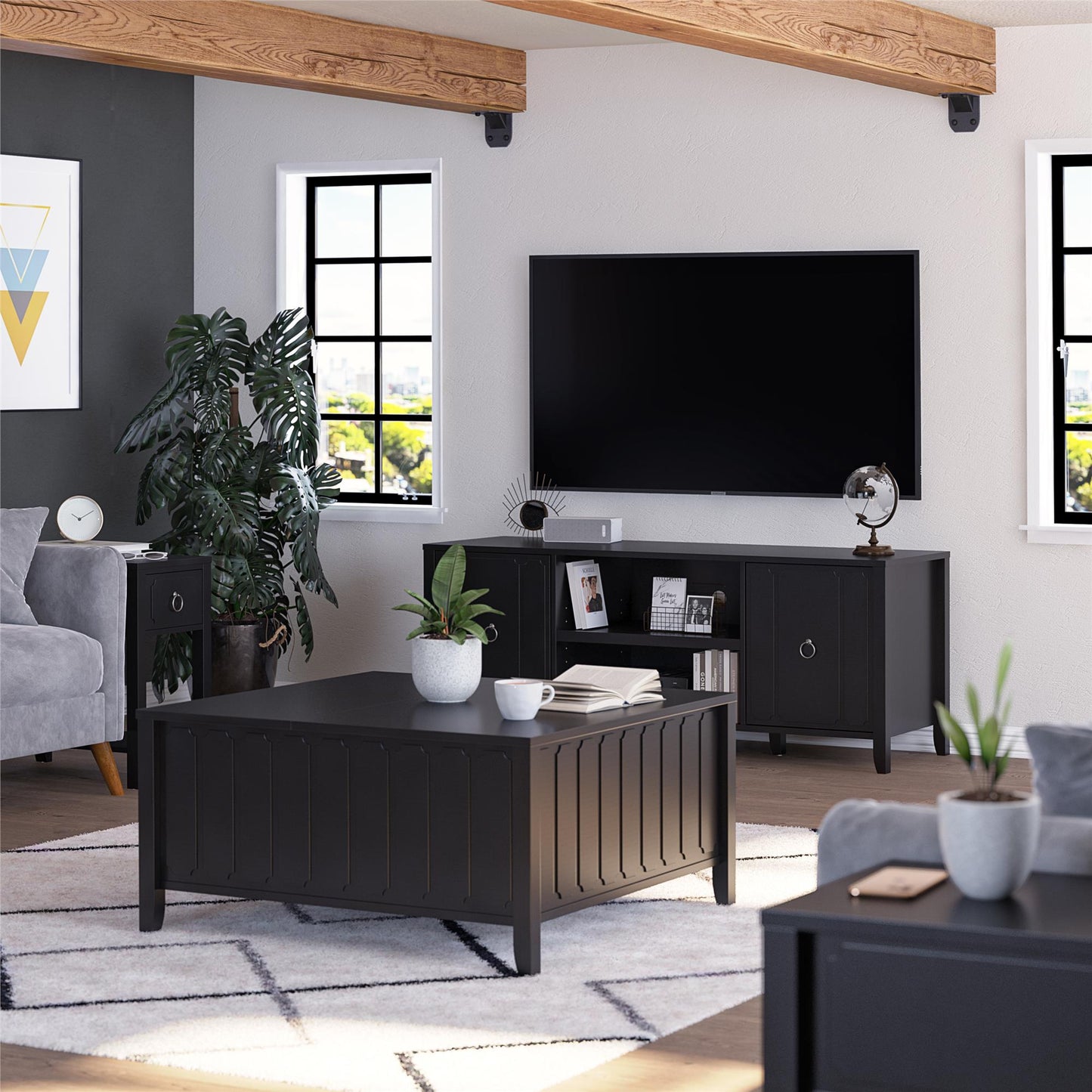 Her Majesty TV Stand - Black