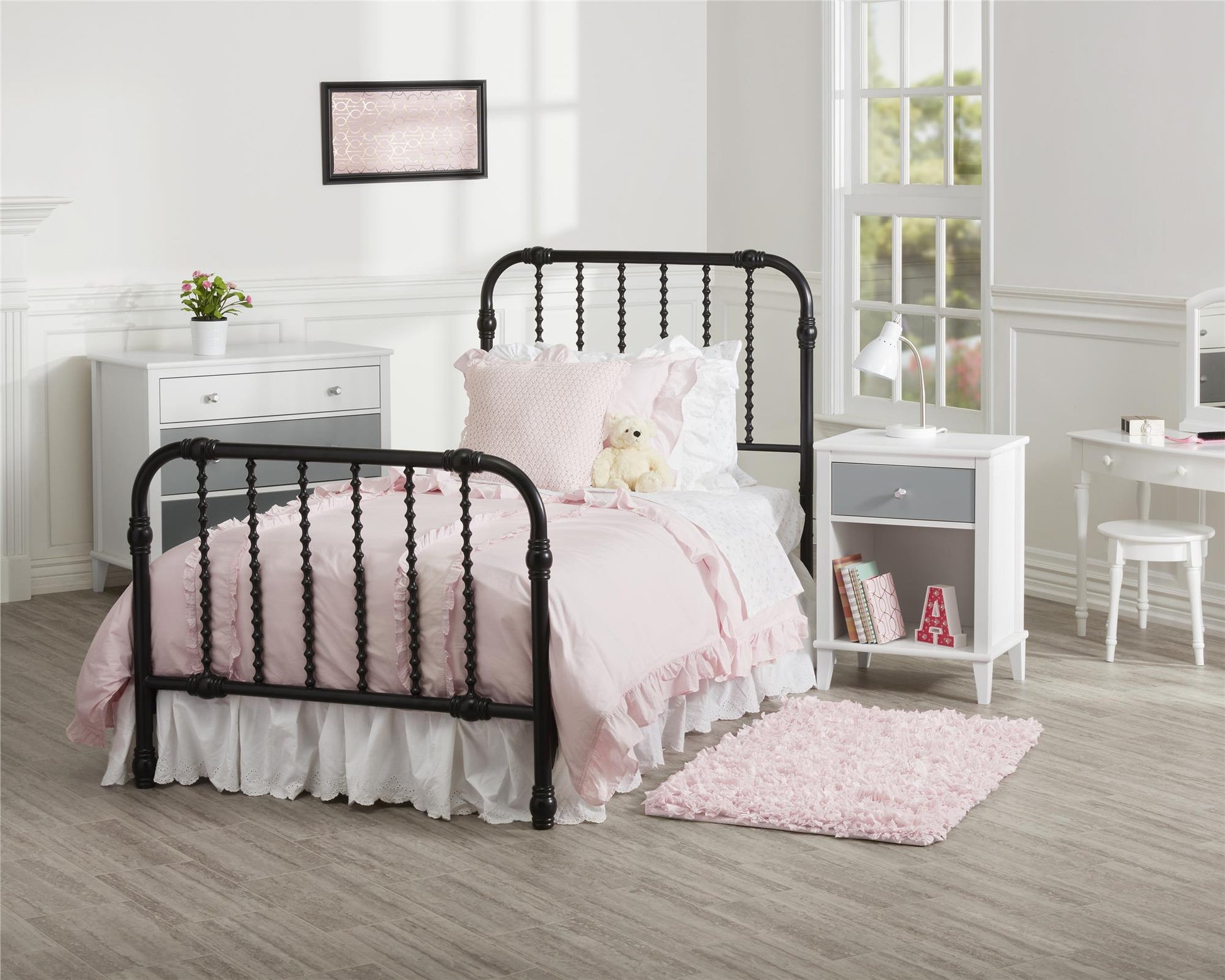 Monarch Hill Wren Metal Bed with Curved Scrollwork Design - Black - Twin