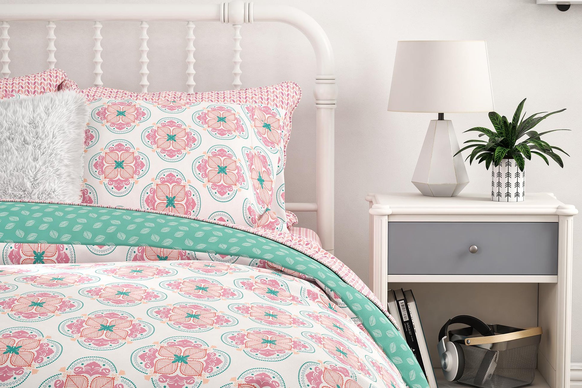 Jax Full 7-Piece Bedding Set with Wrinkle Resistant Lightweight Material - Pink - Full