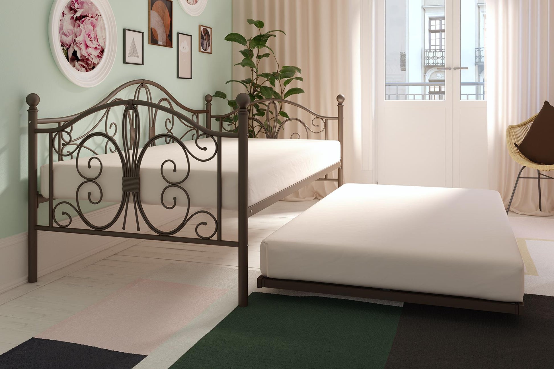 Bombay Victorian Metal Daybed and Trundle with Set - Bronze - Twin