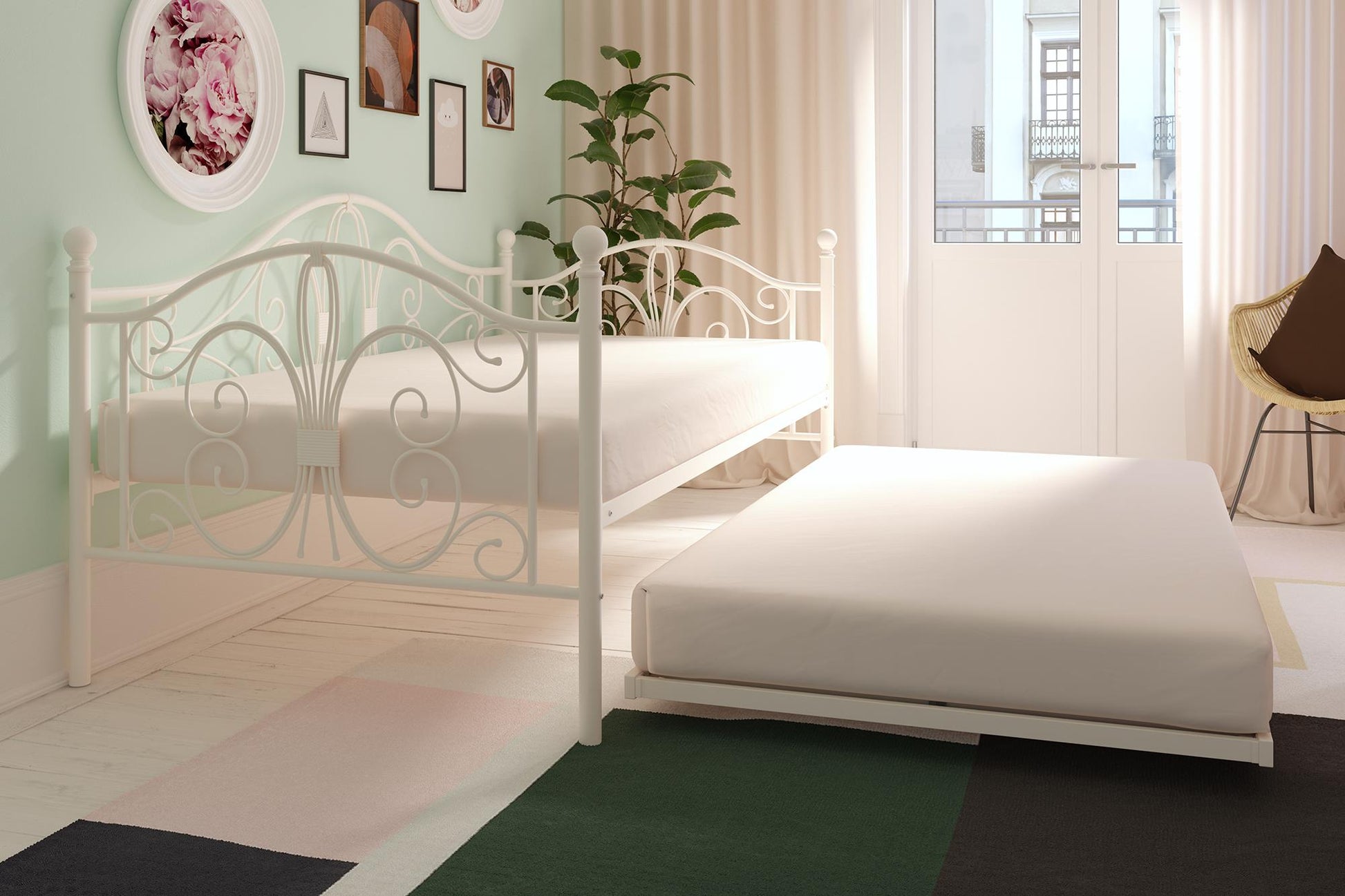 Bombay Victorian Metal Daybed and Trundle with Set - White - Twin