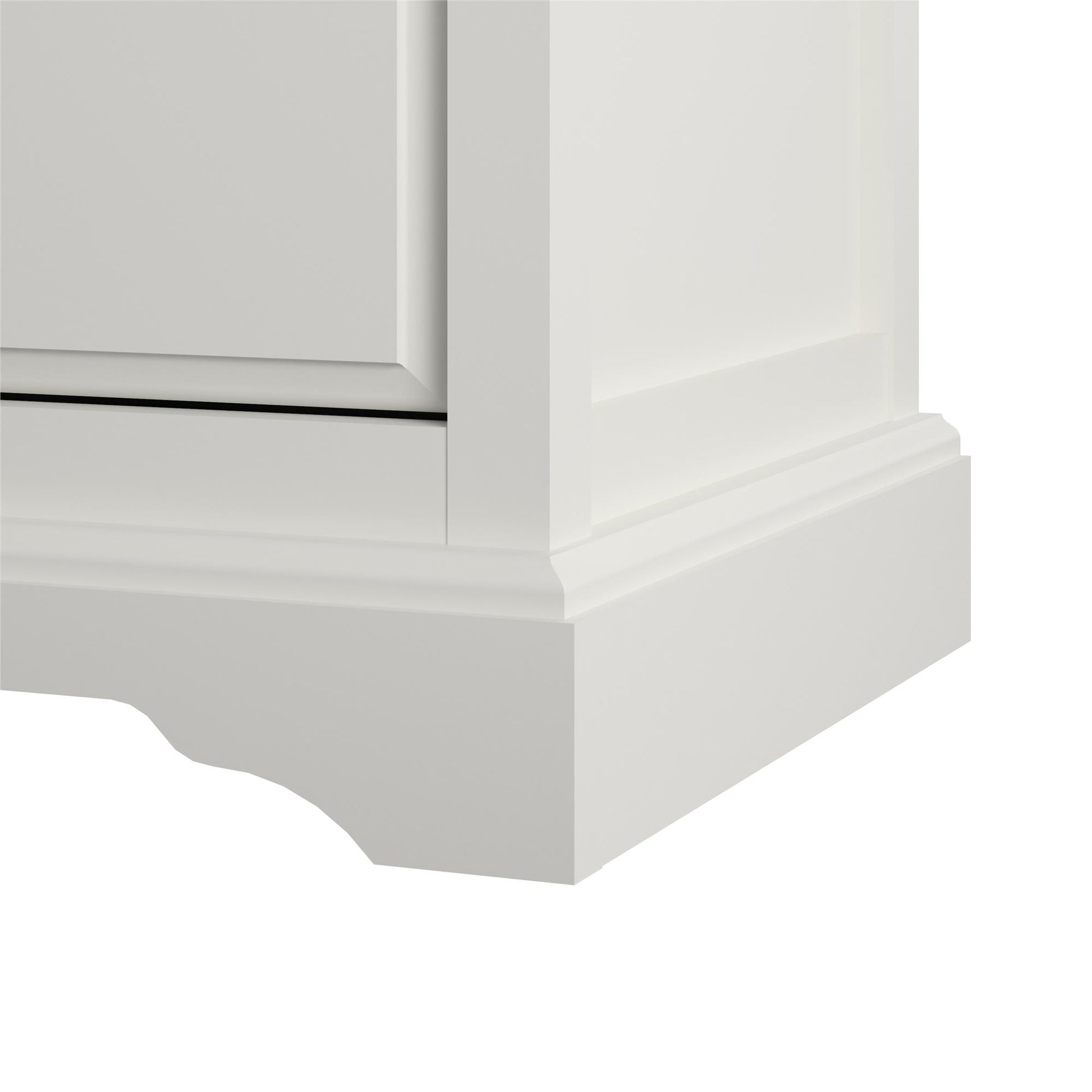 Bristol Traditional 5 Drawer Dresser with Elegant Moldings and Pewter Pulls - White