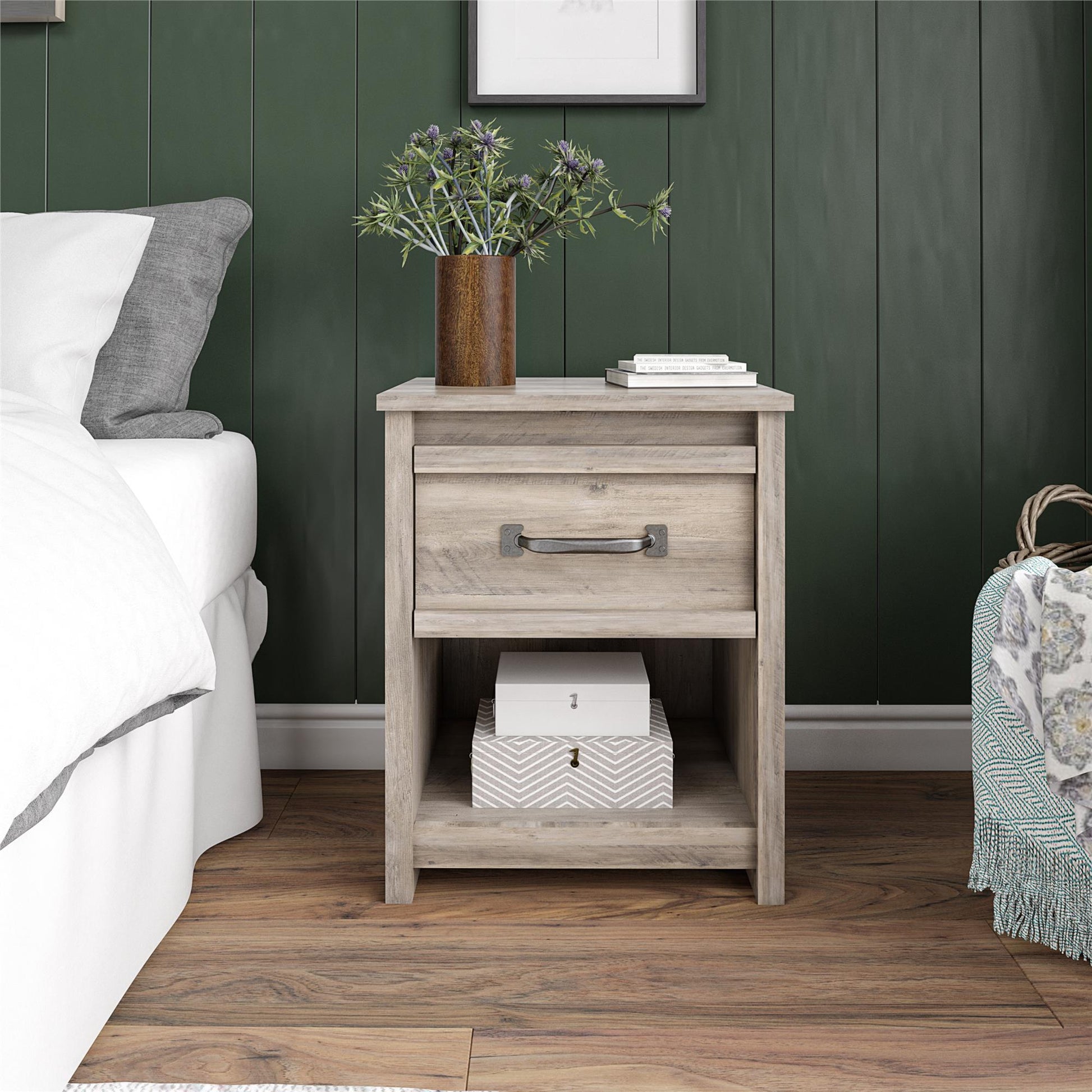 Bassinger 1 Drawer Bedroom Nightstand with Pewter Handles - Gray Oak